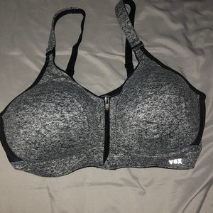 NWOT Victoria Secret sports bra